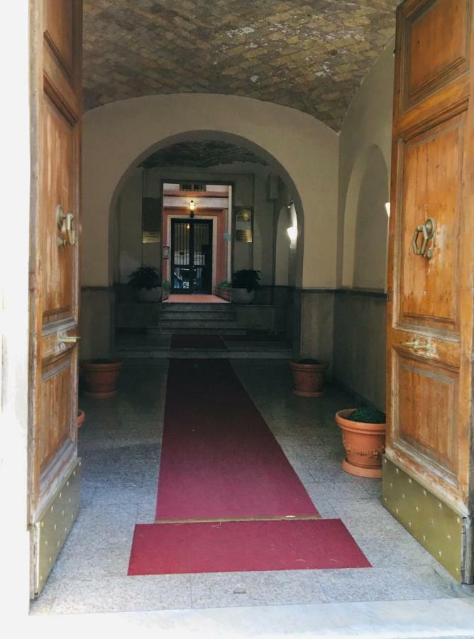 Vatican Glee Rooms Рим Экстерьер фото
